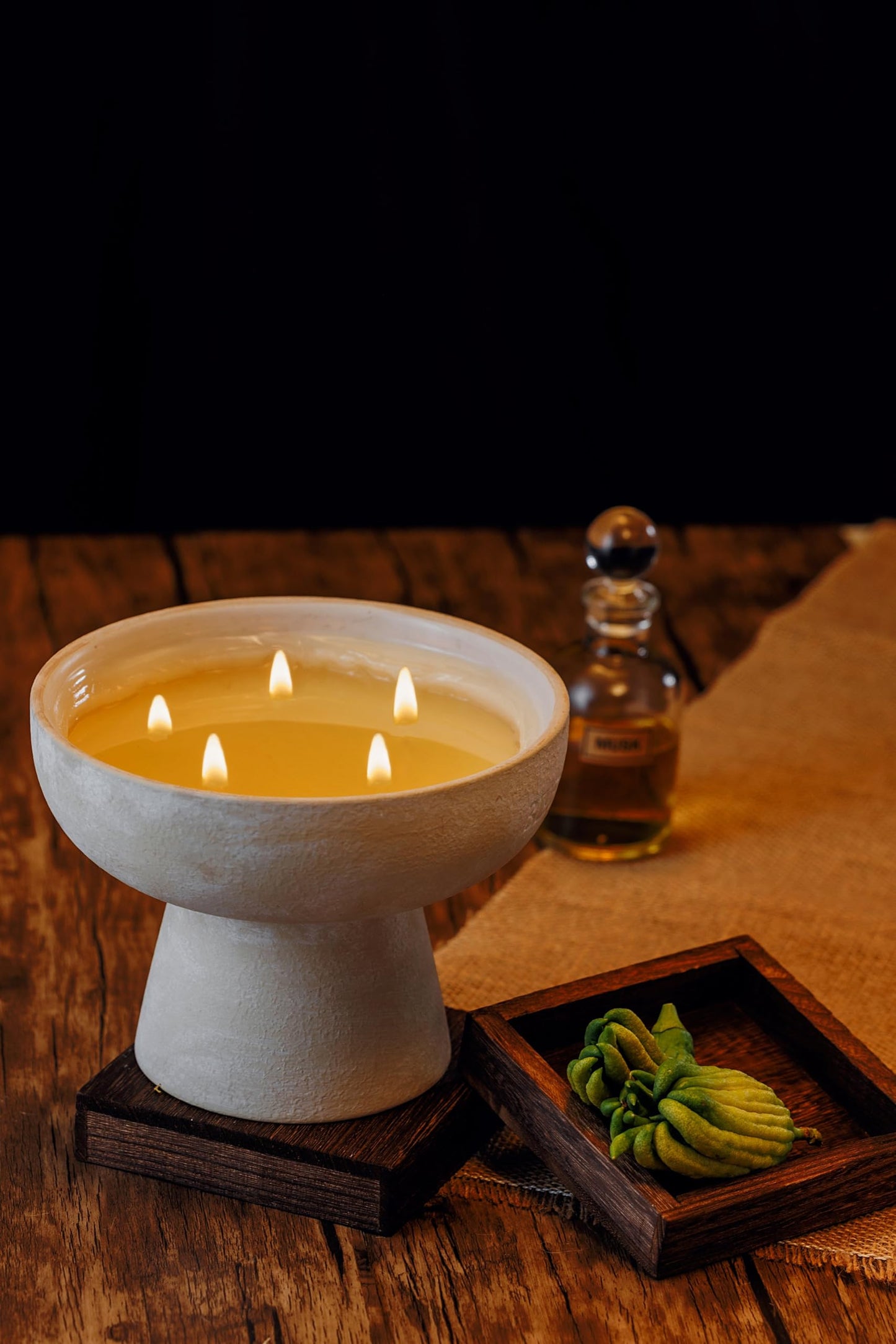 BLUEME 6-Wick Bergamot & Musk Candle
