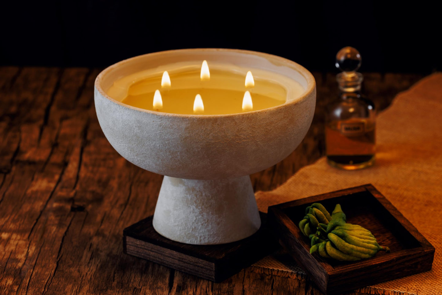BLUEME 6-Wick Bergamot & Musk Candle